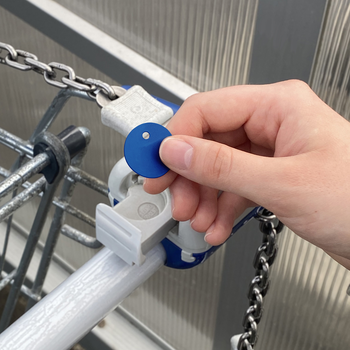 Metall-Karabinerhaken "Omega" als Werbeartikel mit Logo bedrucken